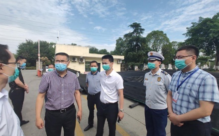 区委带领到四川森普管材股分无限公司调研！